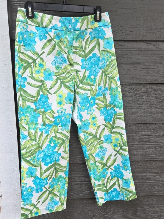 croft & barrow Pants - Croft & Barrow Blue Floral Capri Pants Resort Style Womens Size 6